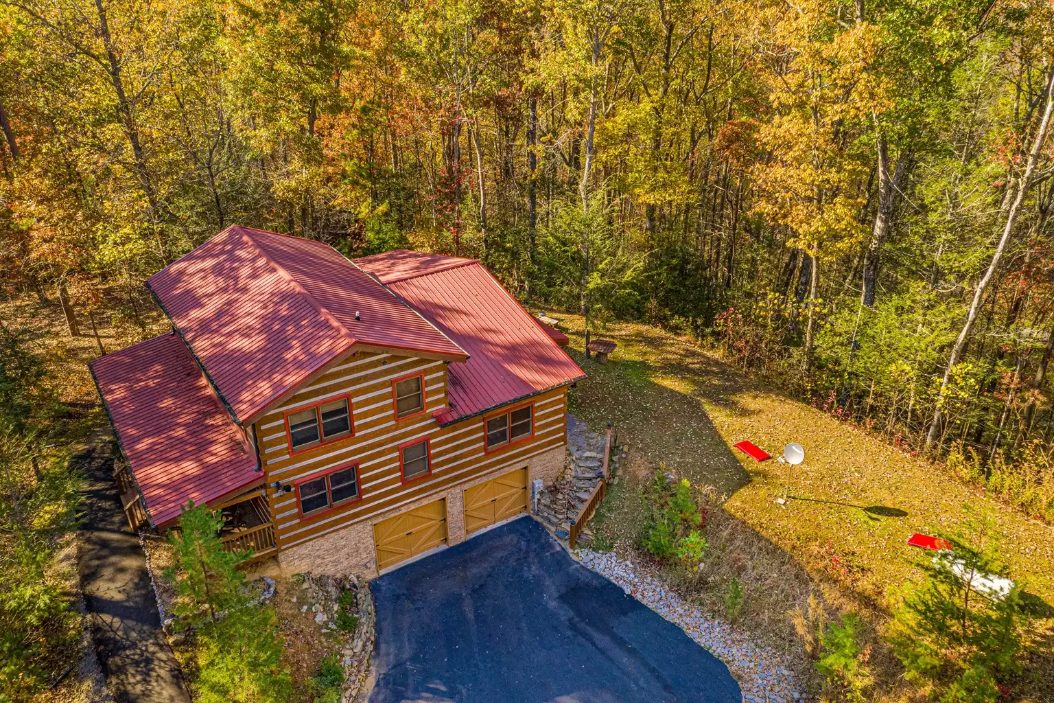 Bird's eye view - fall Bird's eye view - fall - Appalachian Escape Cabin - Sevierville