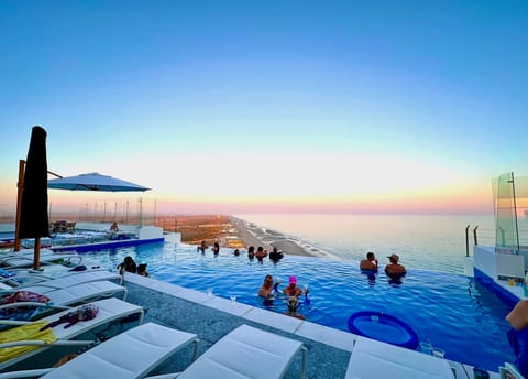 Rooftop Pool
