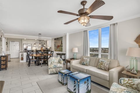 Pelican Beach 1018 (2BR)