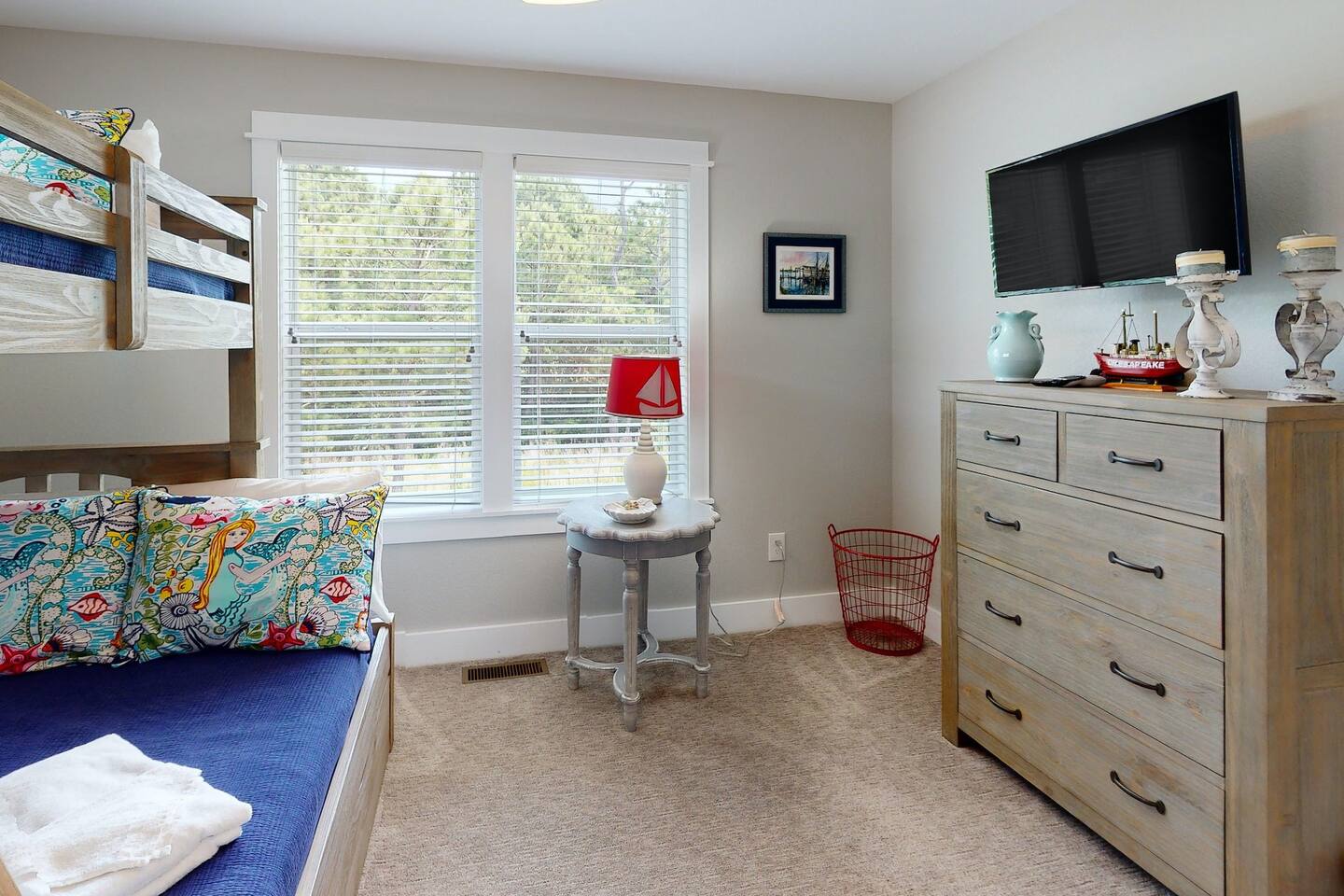 Tailored for families, our lodgings provide a comfortable space where children can rest easy!