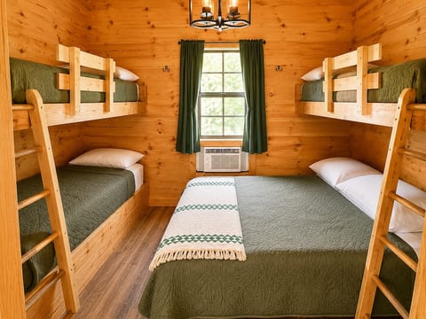 Cosby Knob Cabin in the Smoky Mountains image 4