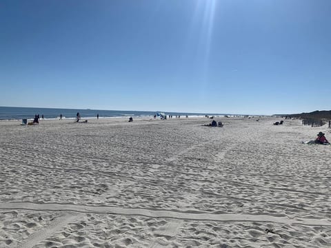 Coastal Nest - Oceanviews! Near Coligny