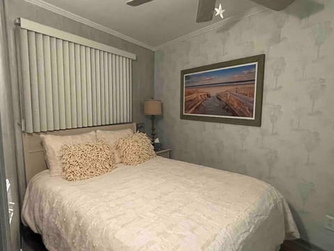 Coastal Nest - Oceanviews! Near Coligny