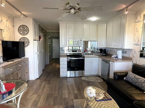 Coastal Nest - Oceanviews! Near Coligny