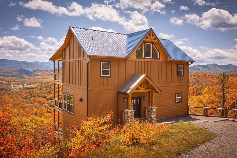 Panoramic Views | Secluded | Theater + Game Room image 1