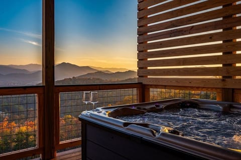 7 Person Hot Tub with mountain views