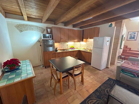 Living/Dining area