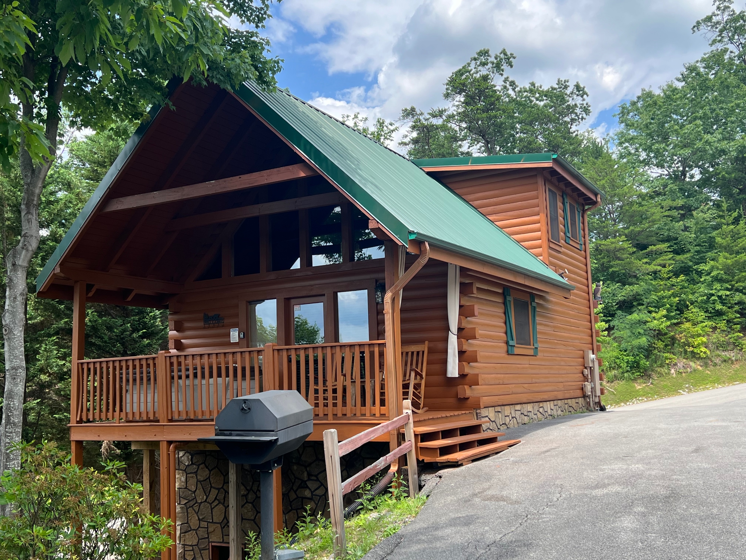 A Black Bears Trail Log Cabin