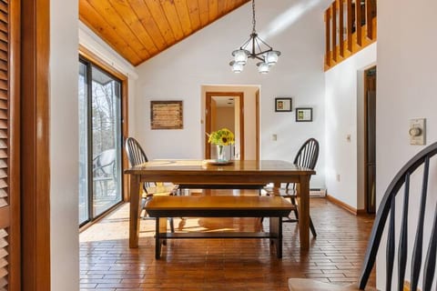North Conway Getaway - Minutes From The Action!