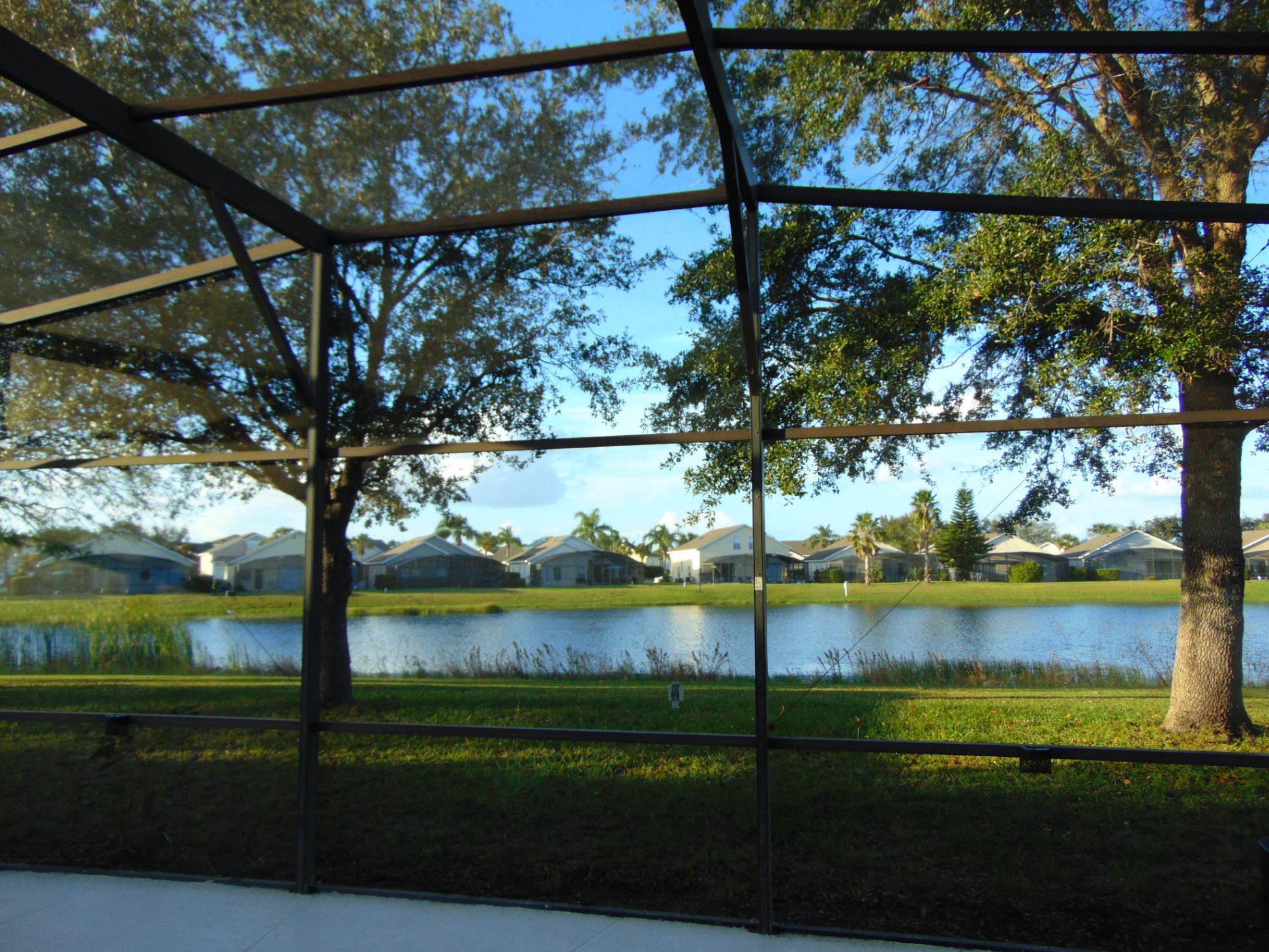 3000sf waterfront pool home minutes from Disney!