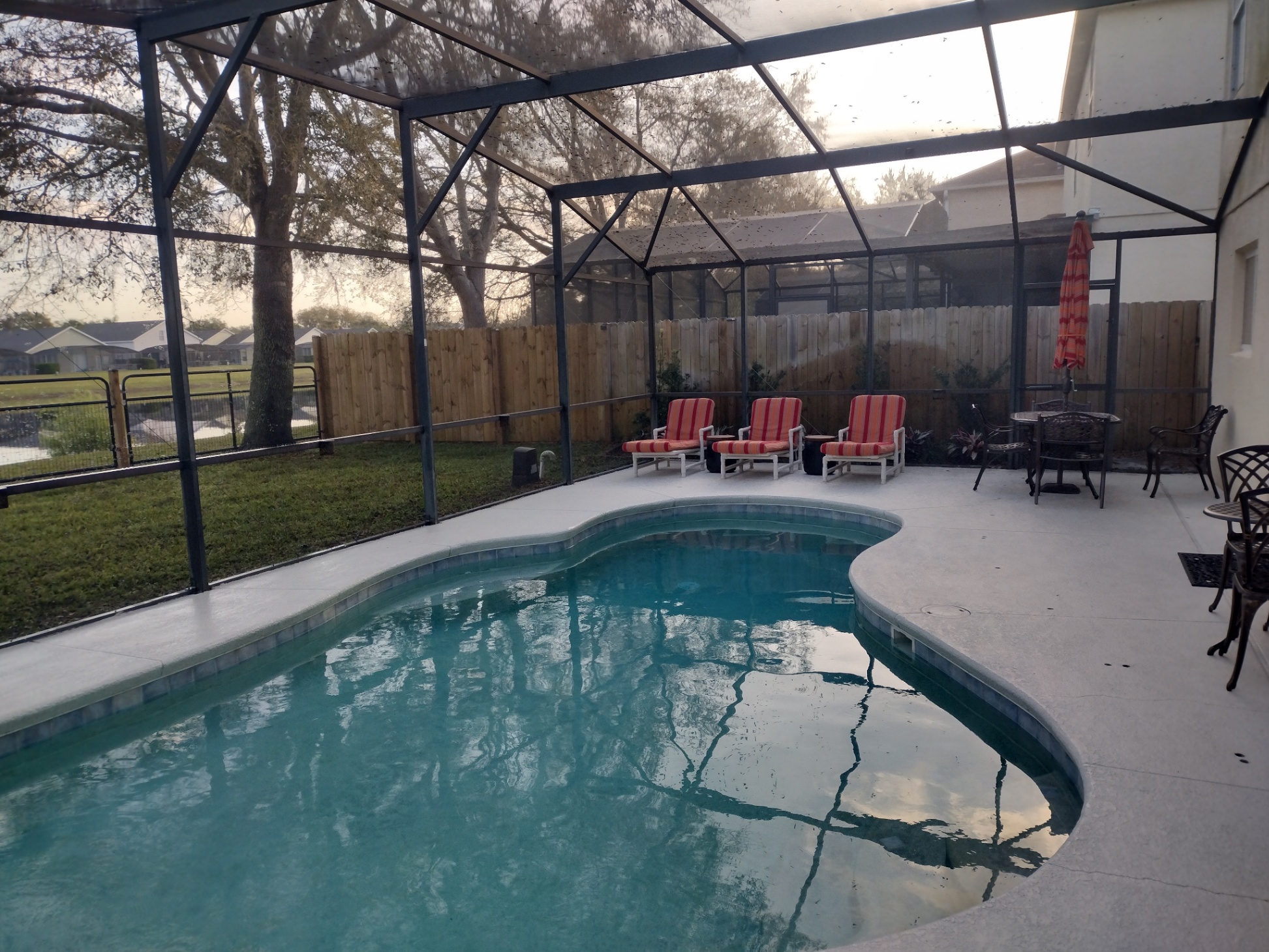 3000sf waterfront pool home minutes from Disney!