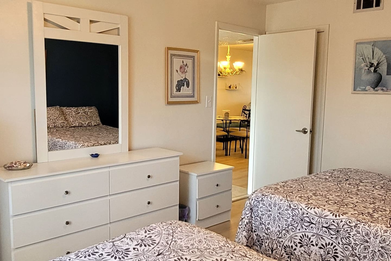 Pro Fishing Dock Private Beach Paradise Escape- Private Beach, Heated Pool, Fully Stocked, Pets Welcome! - Port Charlotte