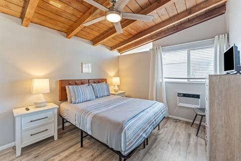 Ventura Beach Loft 42