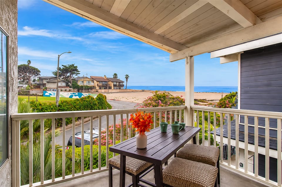 Enjoy Quality Family Time in a Spacious, Pet-Friendly Beachfront Home with Scenic Water Views!