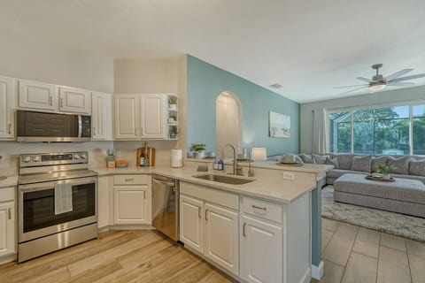 Stainless LG appliances
Quartz countertops 
Child & baby-friendly amenities
Fully Stocked
