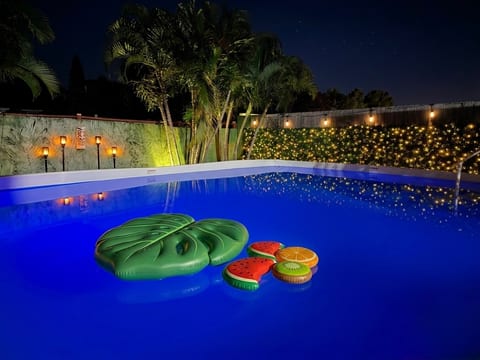 Kihei/Maui private home 4B/3BA Pool,Hot Tub, A/C