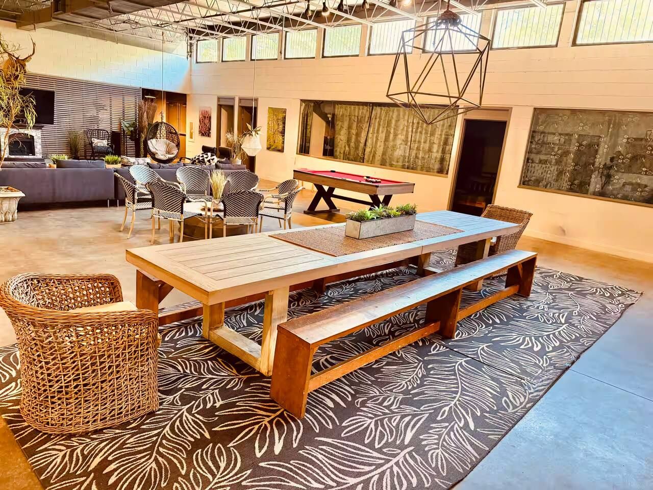 Bohemian 6500sf hot tub ping pong darts sleeps 30