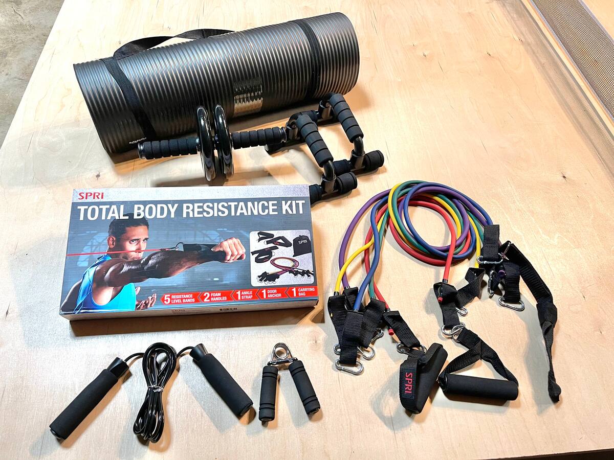 Bohemian 6500sf hot tub ping pong darts sleeps 30 image 19