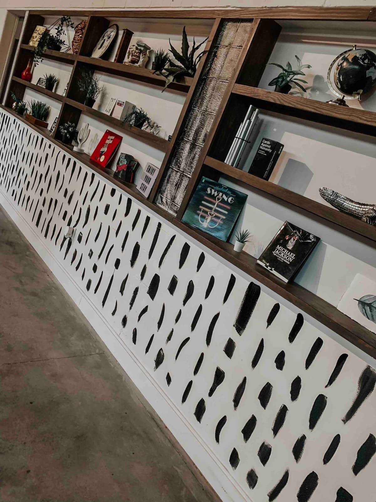 Bohemian 6500sf hot tub ping pong darts sleeps 30 image 23