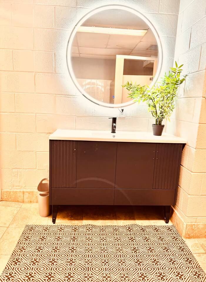 Bohemian Villa 6500sqf Hot Tub Pool Table PingPong