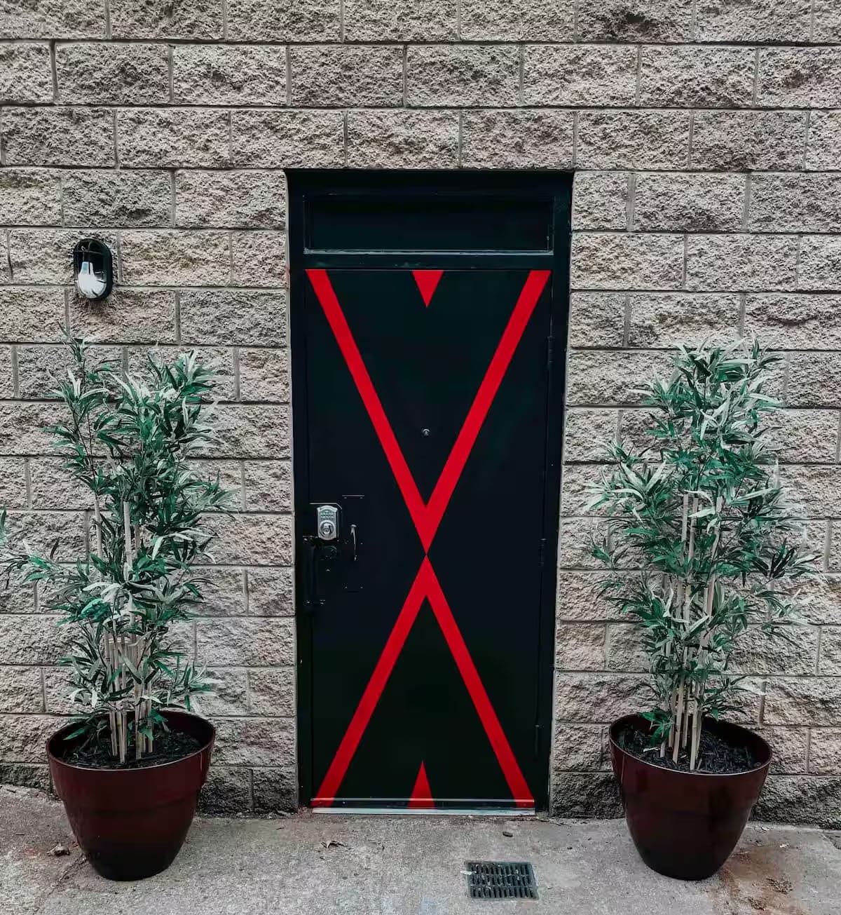 Bohemian 6500sf hot tub ping pong darts sleeps 30 image 63