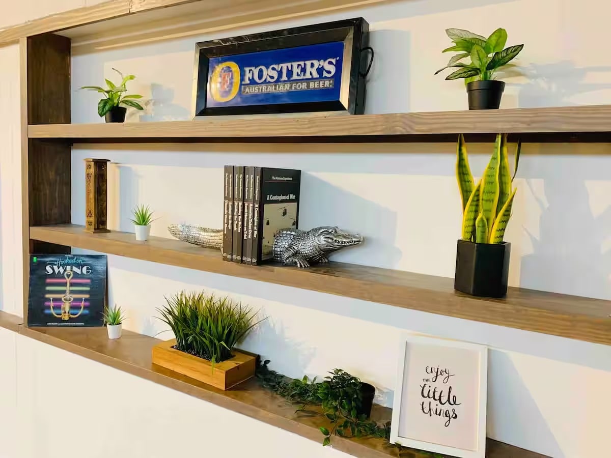 Bohemian 6500sf hot tub ping pong darts sleeps 30 image 38