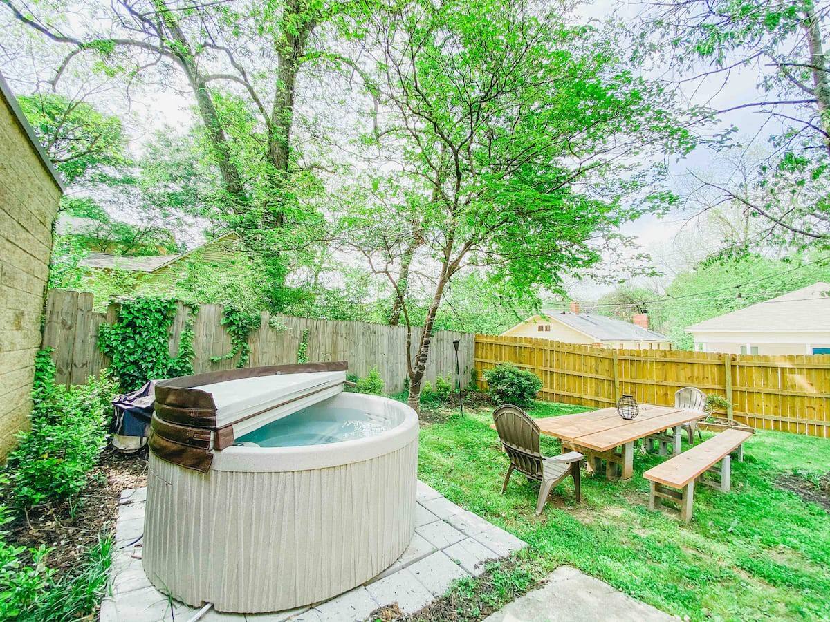 Bohemian 6500sf hot tub ping pong darts sleeps 30 image 55