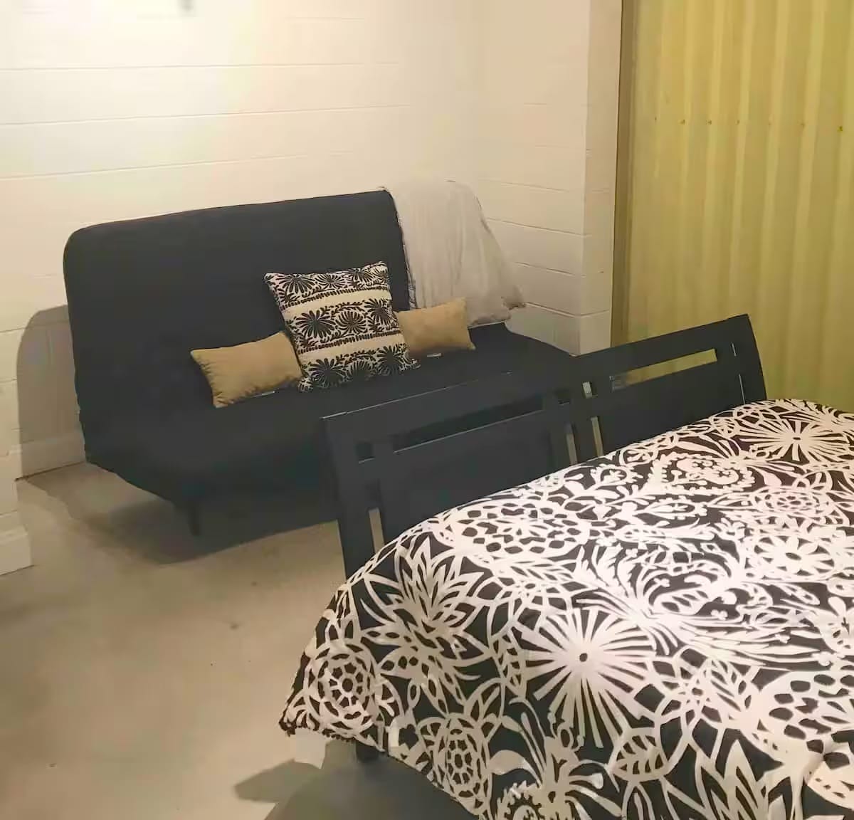 Bohemian 6500sf hot tub ping pong darts sleeps 30 image 42