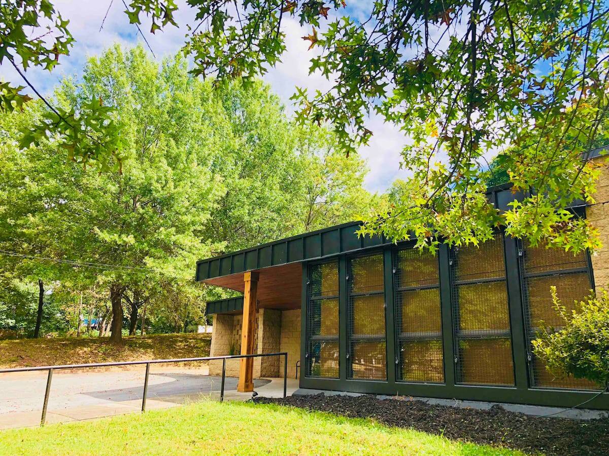 Bohemian 6500sf hot tub ping pong darts sleeps 30 image 46