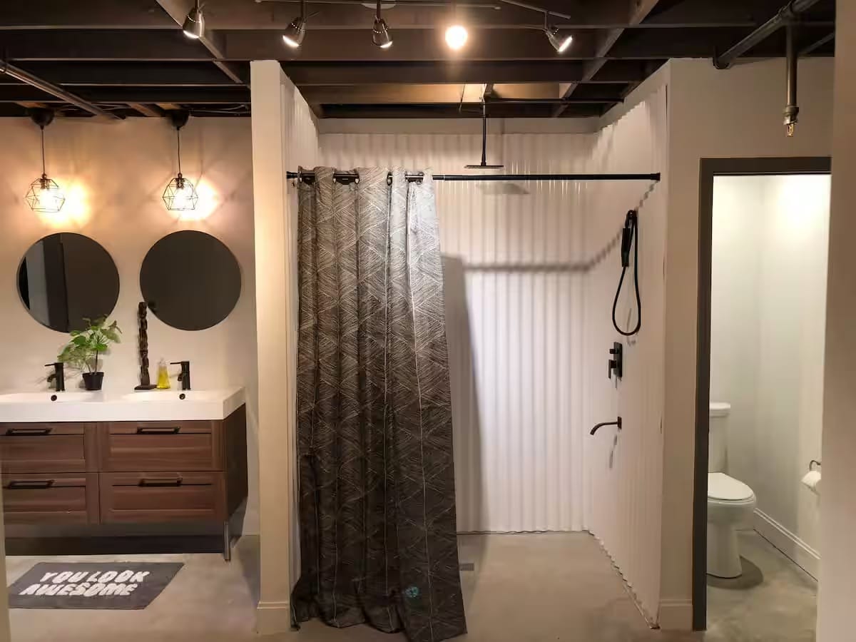 Bohemian 6500sf hot tub ping pong darts sleeps 30 image 34