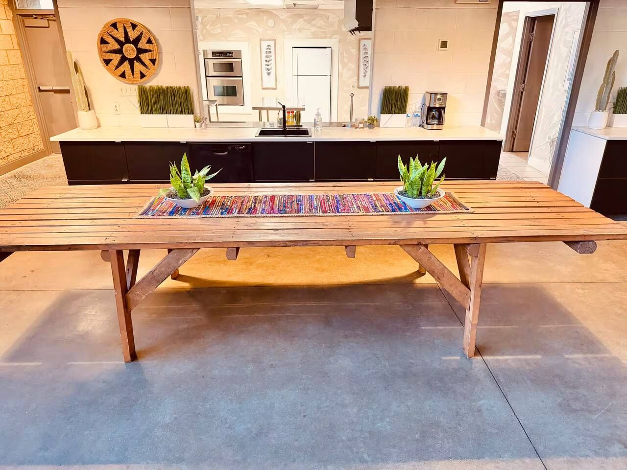 Bohemian Villa 6500sqf Hot Tub Pool Table PingPong