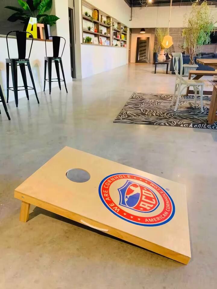 Bohemian Villa 6500sqf Hot Tub Pool Table PingPong
