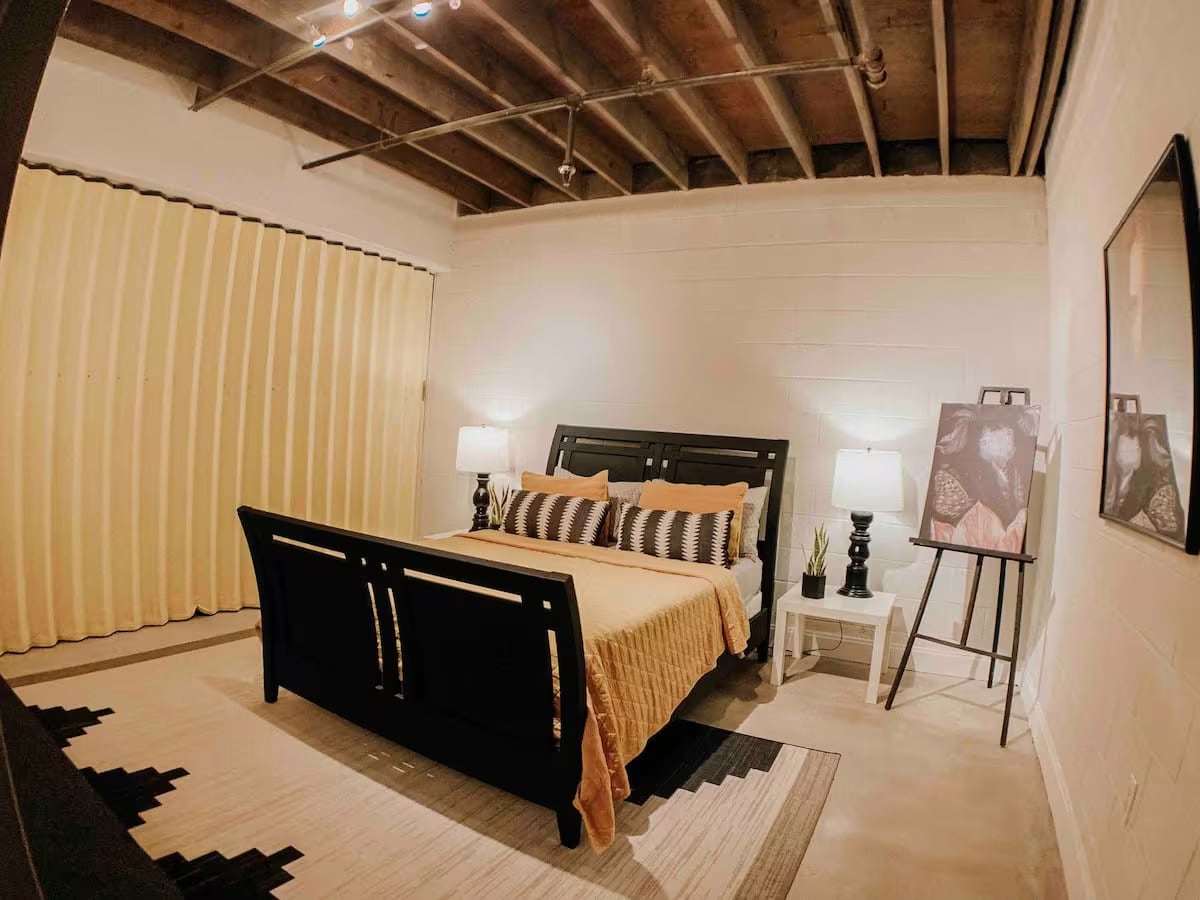 Bohemian 6500sf hot tub ping pong darts sleeps 30 image 30