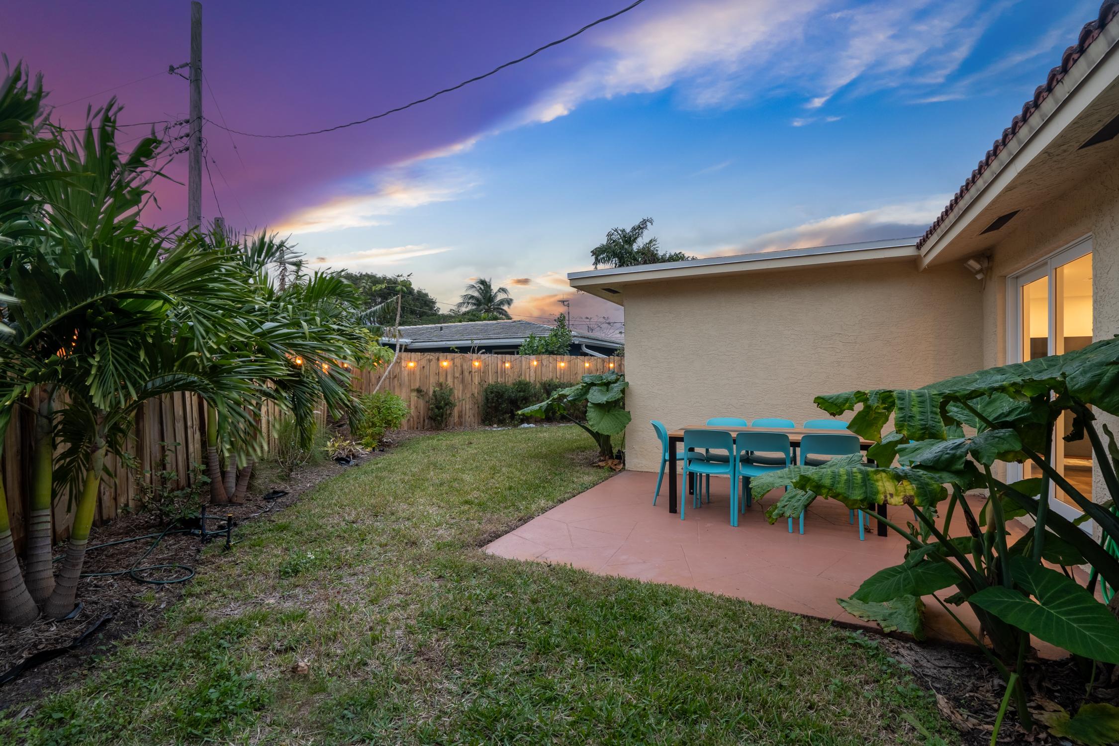 Private yard with dining area