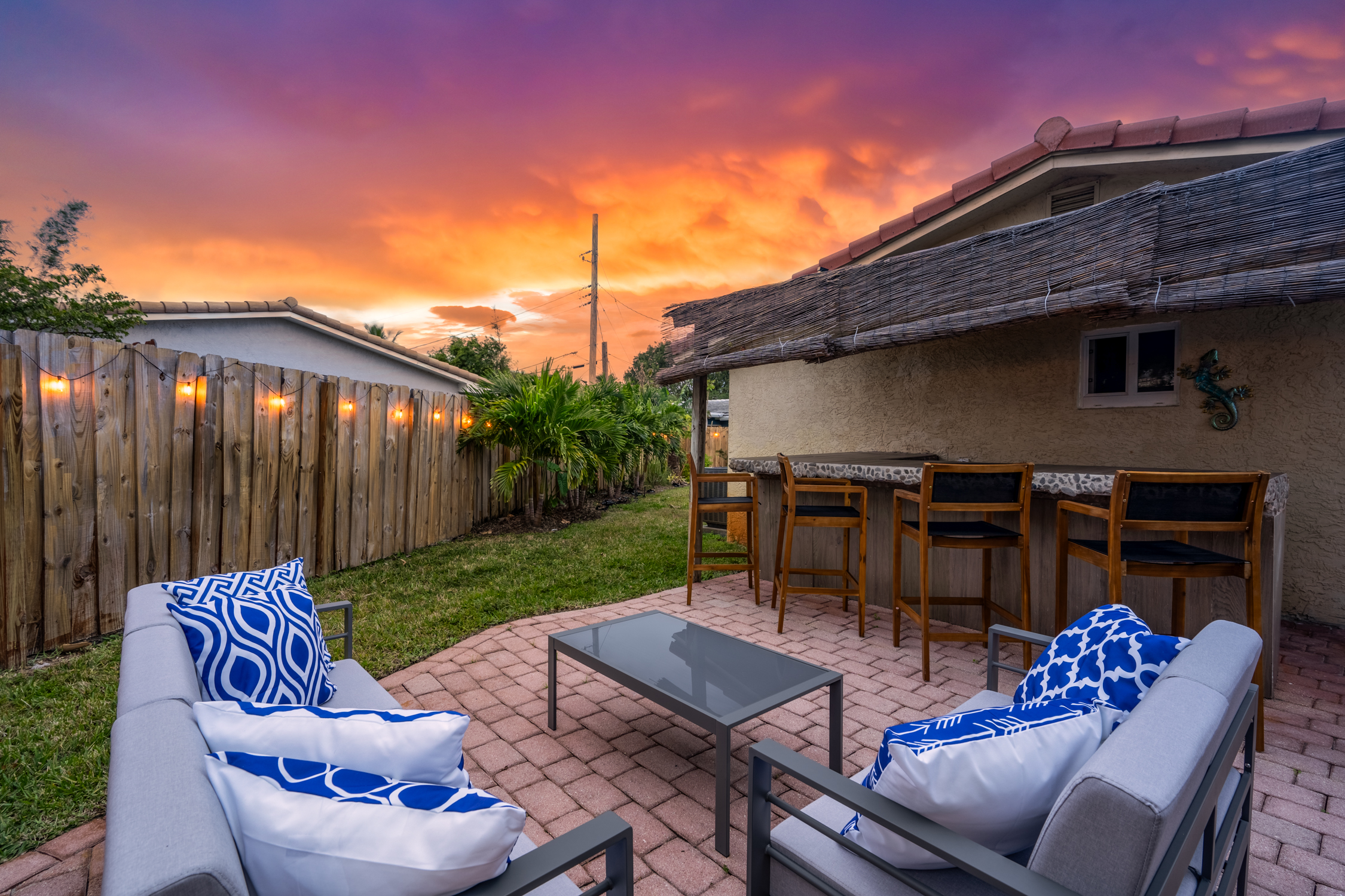 Outdoor seating and bar 