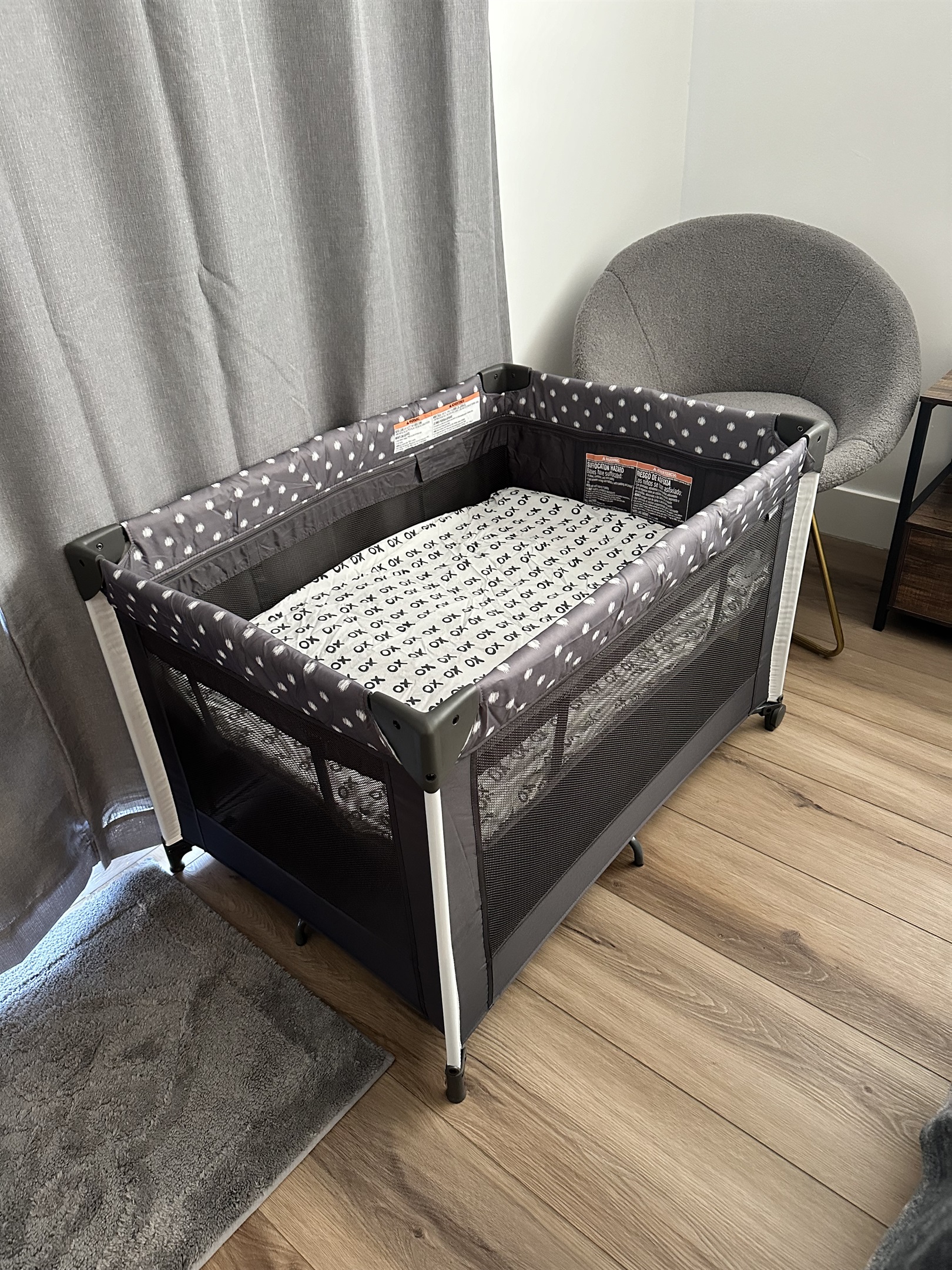 Traveling with a tiny one? Pack-n-play is available upon request for your precious baby 