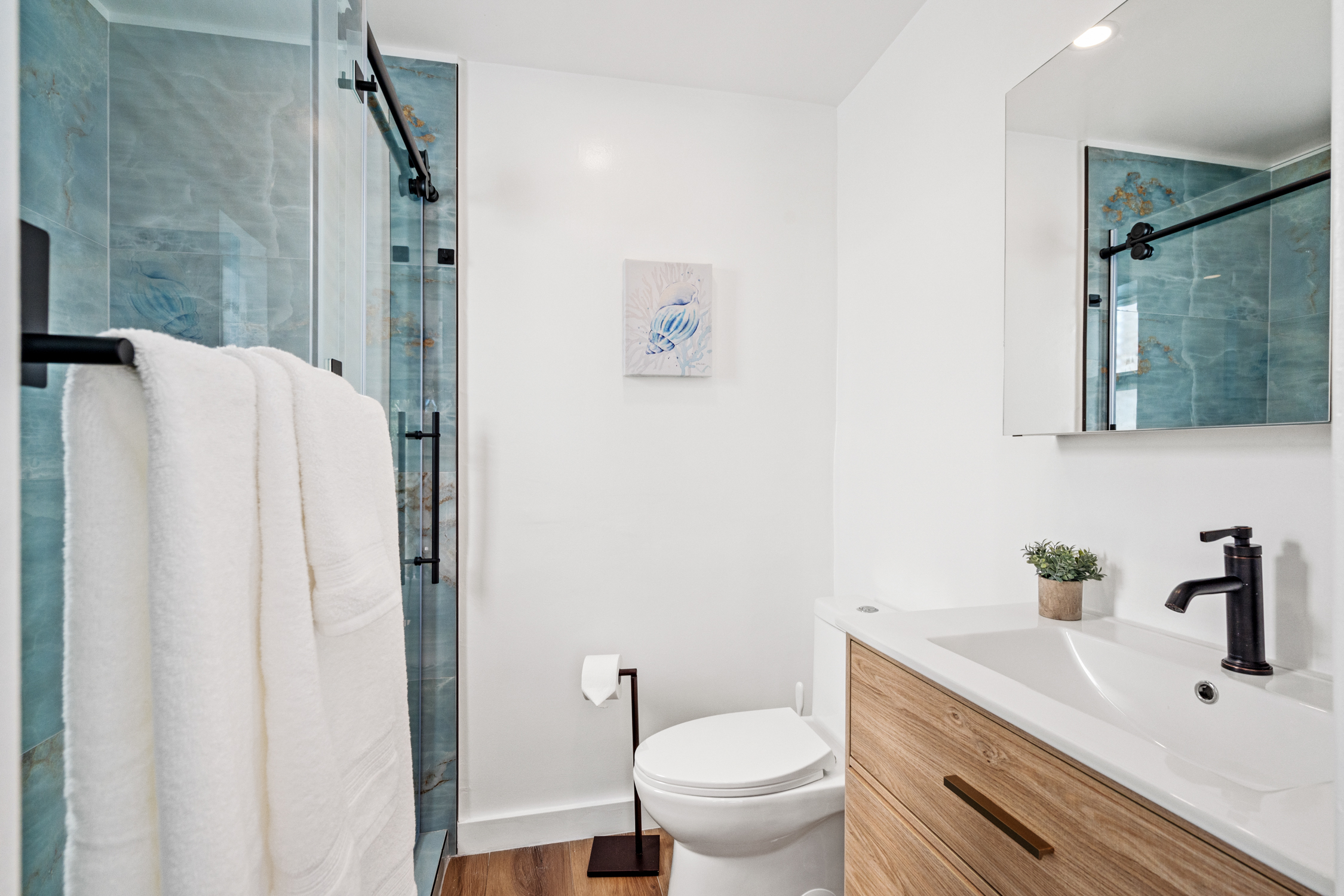 Bathroom 1, attached to Bedroom 1