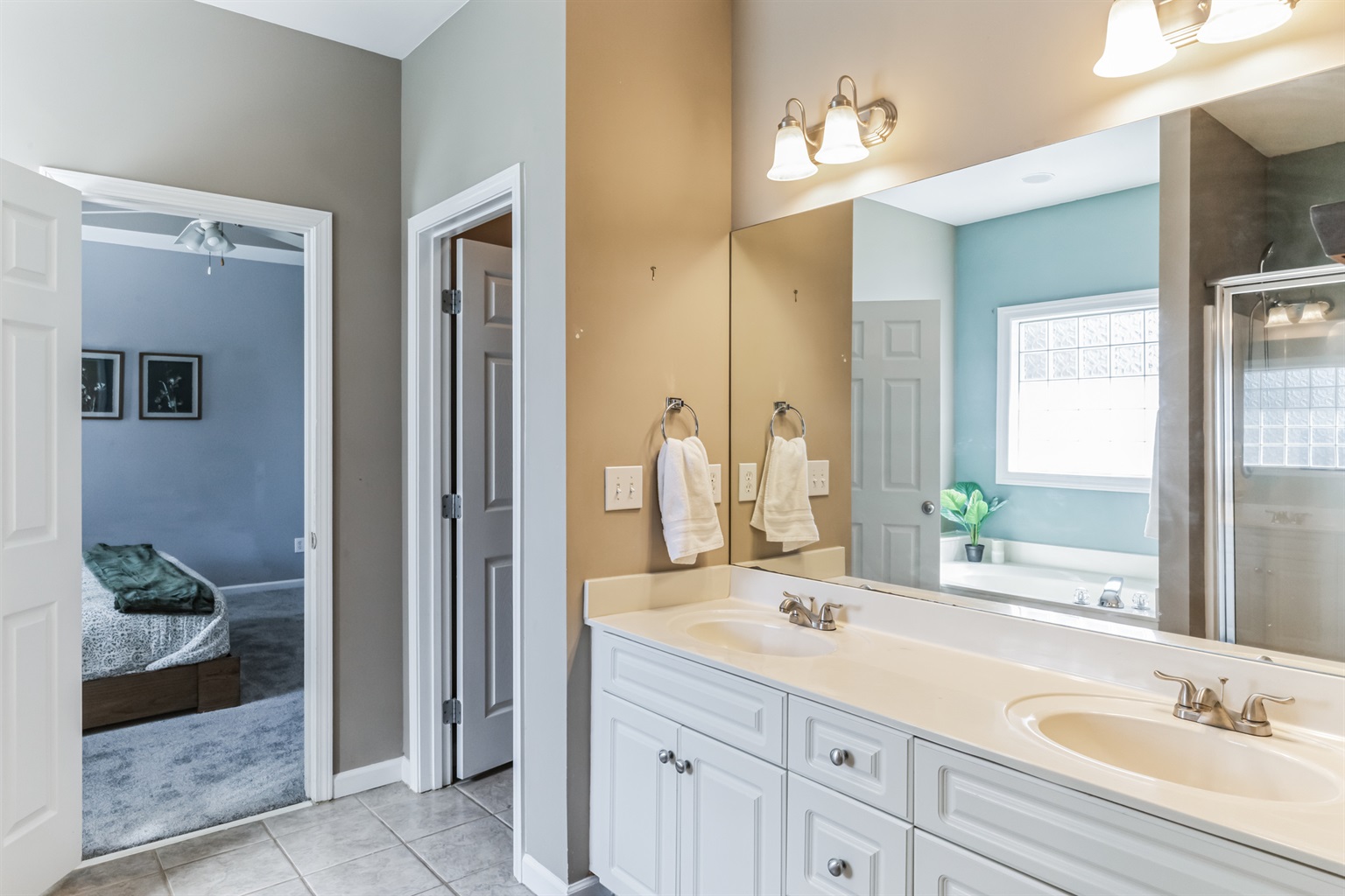 quaint-homey-cottage-style-house-in-harvest-alabama/