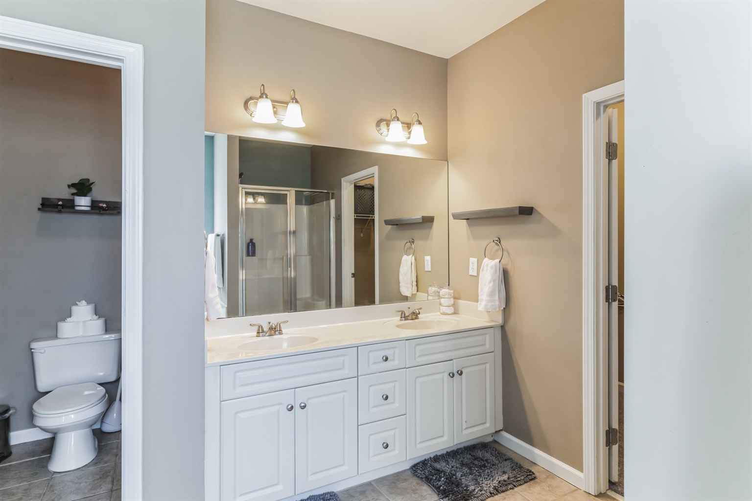 quaint-homey-cottage-style-house-in-harvest-alabama/