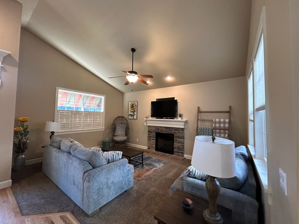 game-room-or-3br-or-outdoor-seating-bbq/