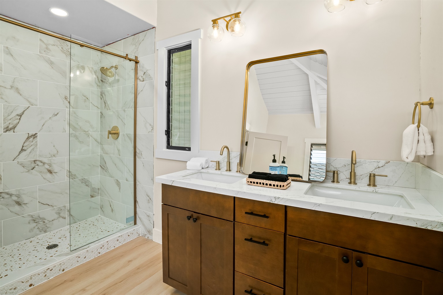 kauai-mermaid-queen-sanctuary-sleeps-16-ac!/