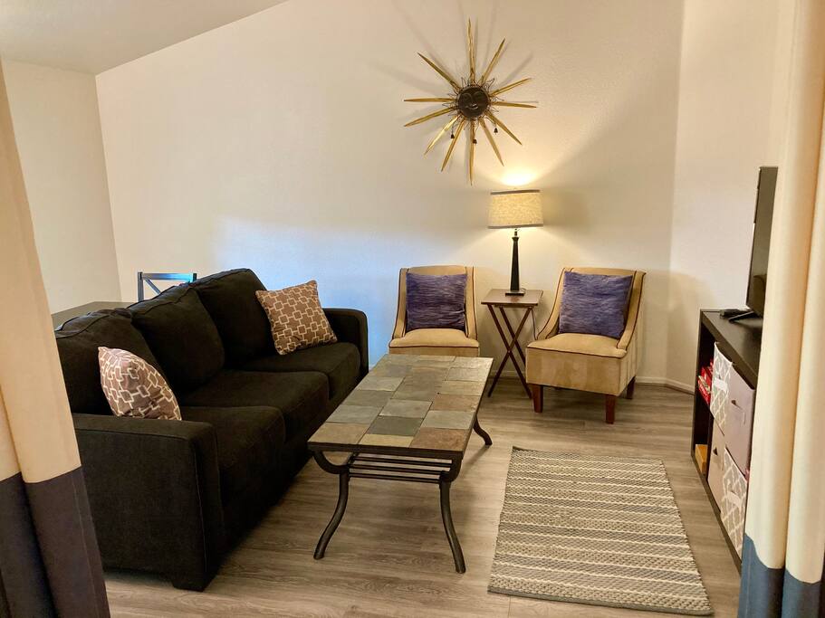 Living Room - Happy Cactus-Repeat Guest  & Direct Booking Site - Oro Valley