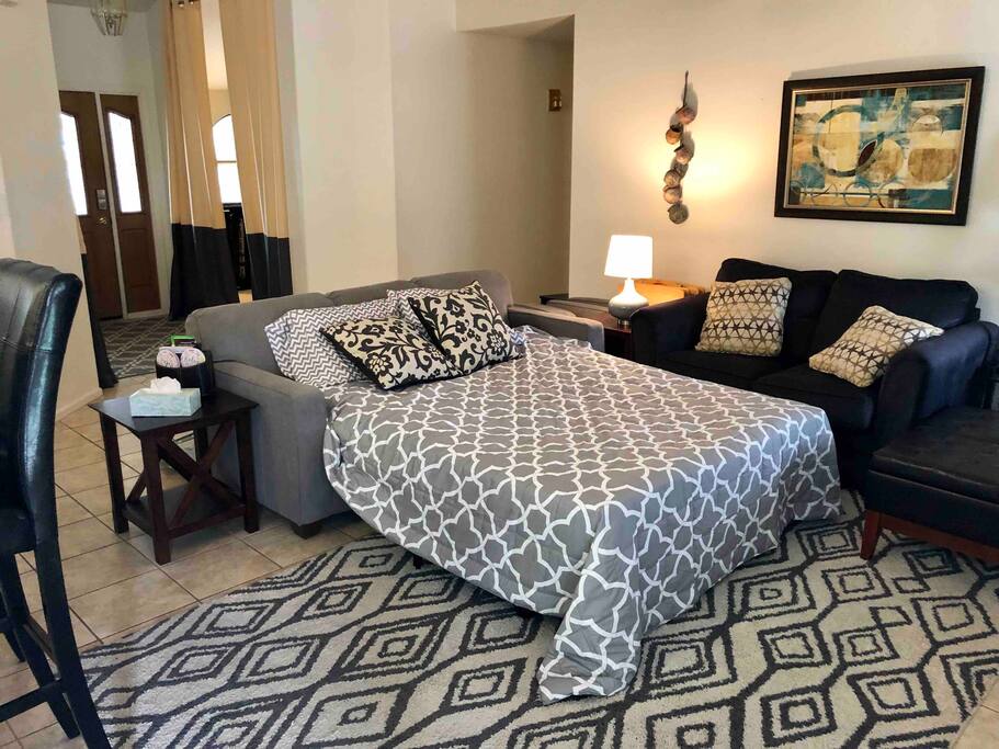 Queen Sleeper Sofa in Great Room Queen Sleeper Sofa in Great Room - Happy Cactus: Repeat Guest /Direct Booking Site - Oro Valley