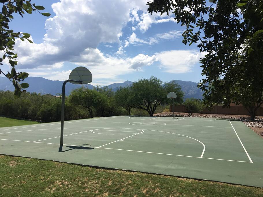 Neighborhood Basketball at Sunset Park - Happy Cactus-Repeat Guest  & Direct Booking Site - Oro Valley