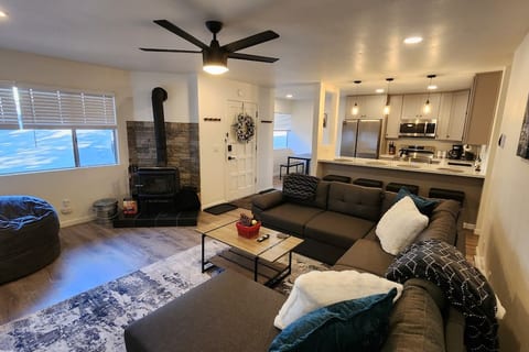 *New*Apres Ski Condo 2 BR/2 Bath