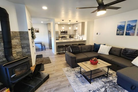 *New*Apres Ski Condo 2 BR/2 Bath