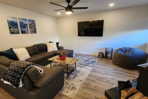 *New*Apres Ski Condo 2 BR/2 Bath