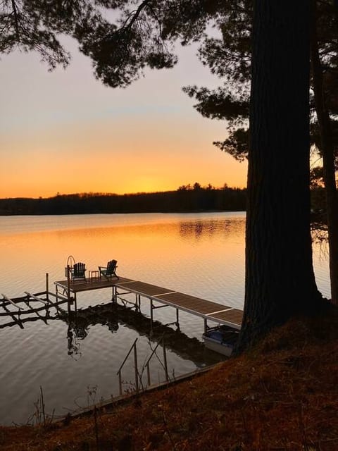 Happy Cabin: Repeat Guest /Direct Booking Site