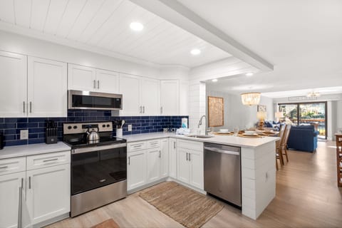 Direct Oceanfront Community - Guest Favorite