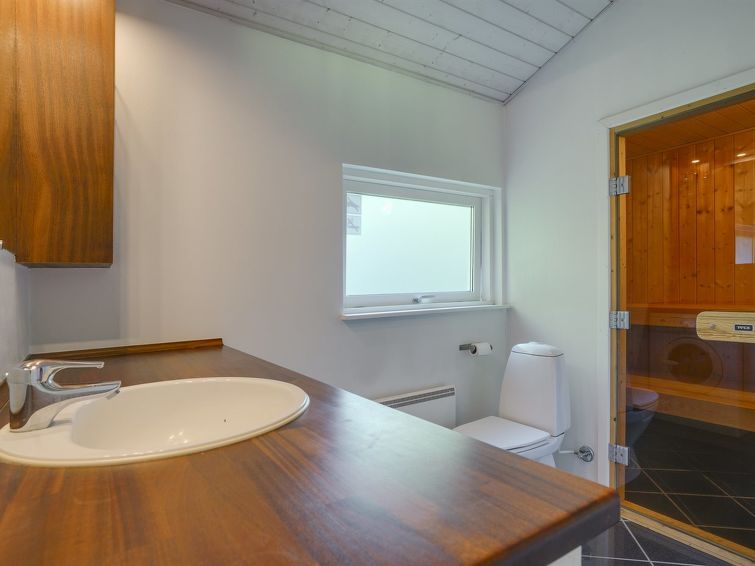 thorsmod-2-6km-from-the-sea/